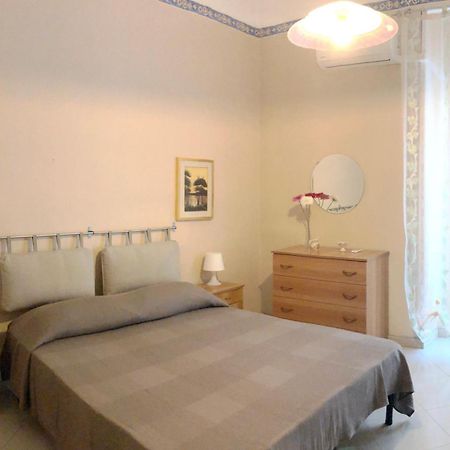 Apartment For 2 In Catania, B&B Le Voci Del Mercato מראה חיצוני תמונה