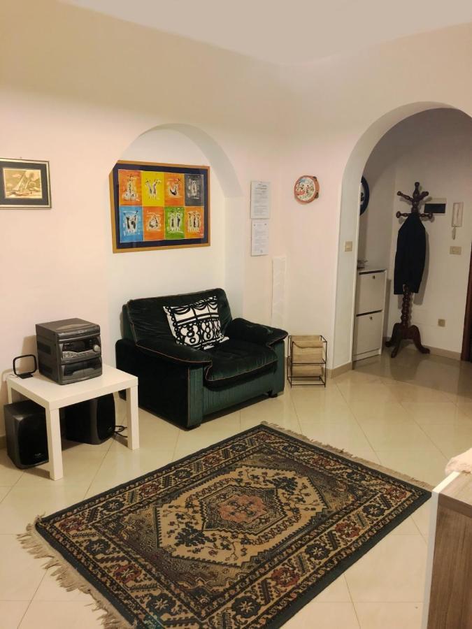Apartment For 2 In Catania, B&B Le Voci Del Mercato מראה חיצוני תמונה