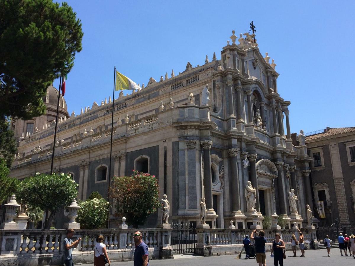 Apartment For 2 In Catania, B&B Le Voci Del Mercato מראה חיצוני תמונה