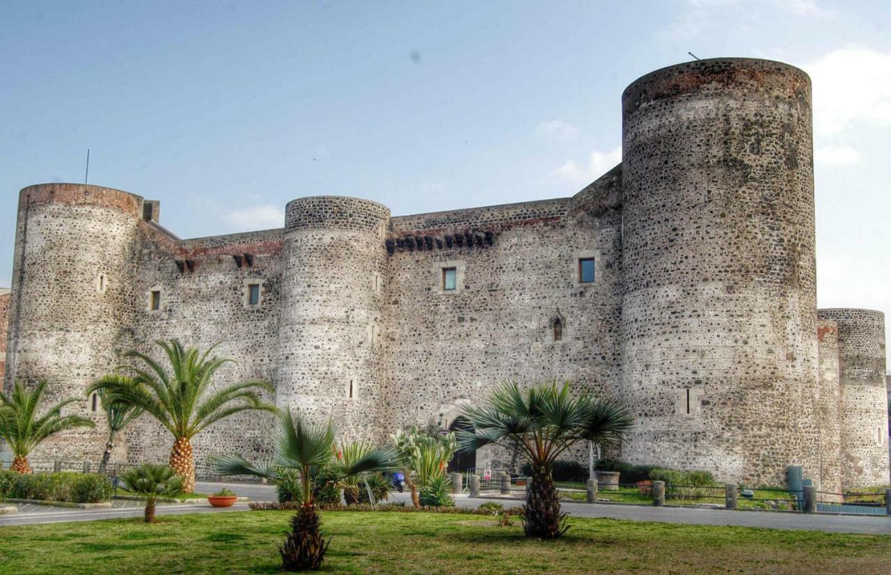 Apartment For 2 In Catania, B&B Le Voci Del Mercato מראה חיצוני תמונה