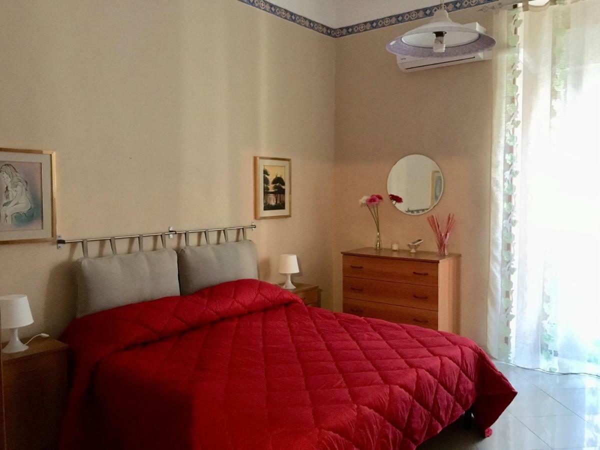 Apartment For 2 In Catania, B&B Le Voci Del Mercato מראה חיצוני תמונה